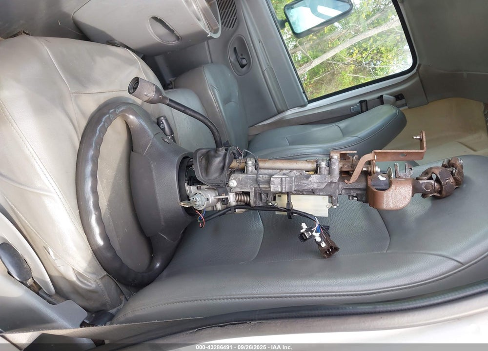 2007 FORD E-450 CUTAWAY VIN: 1FDXE45S07DA81145