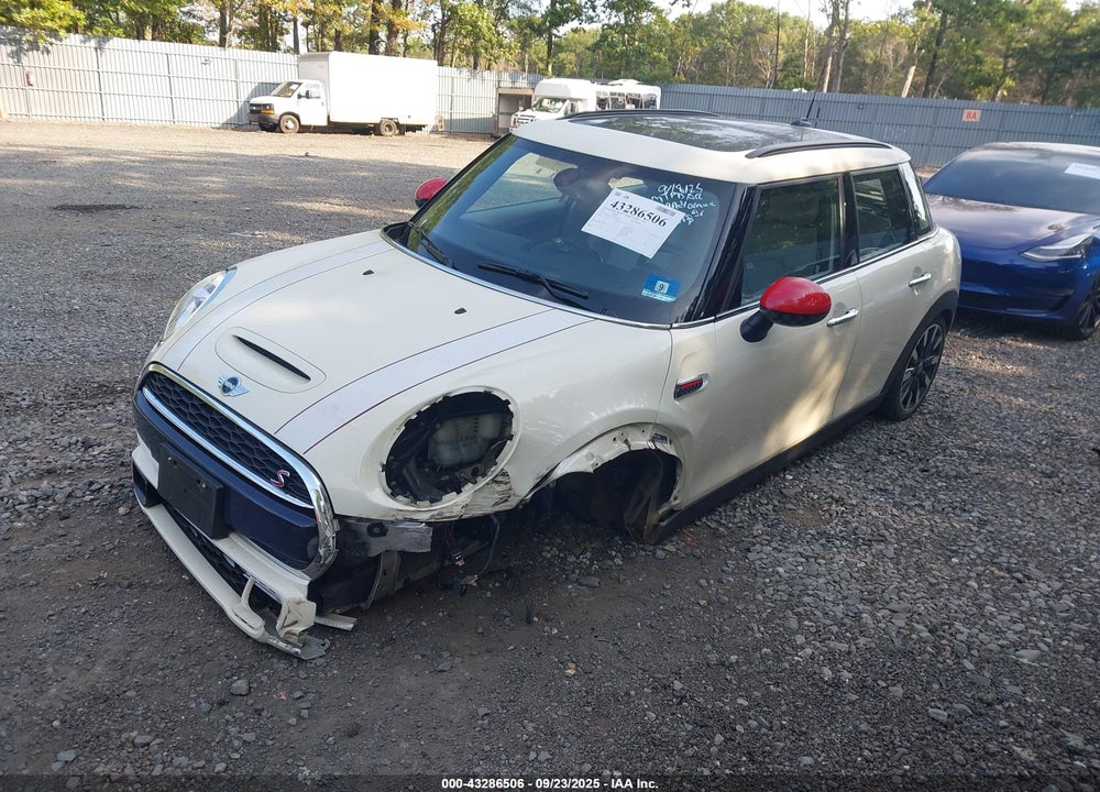 2017 MINI HARDTOP VIN: WMWXU3C55H2D32429