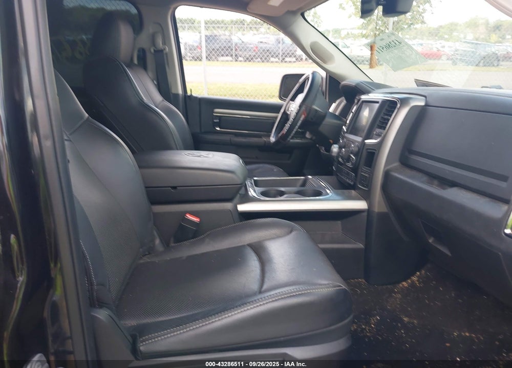 2017 RAM 1500 NIGHT  4X4 6'4 BOX VIN: 1C6RR7UT6HS620014