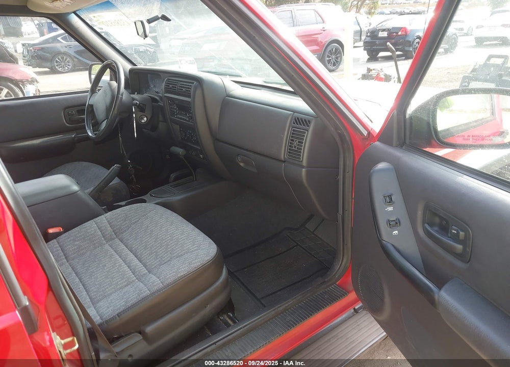 2000 JEEP CHEROKEE SPORT VIN: 1J4FF48S7YL202859
