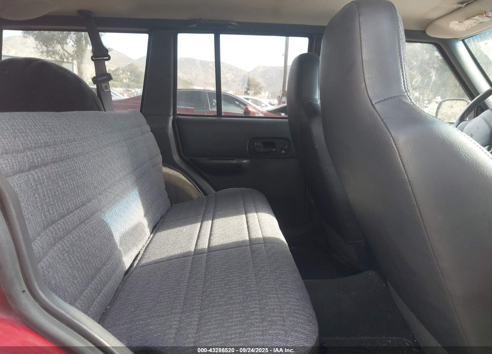 2000 JEEP CHEROKEE SPORT VIN: 1J4FF48S7YL202859