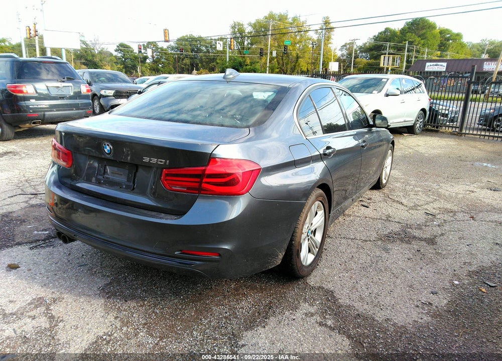 2018 BMW 3 SERIES VIN: WBA8B9G56JNU96006