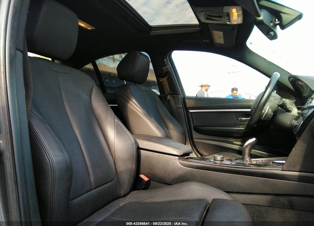 2018 BMW 3 SERIES VIN: WBA8B9G56JNU96006