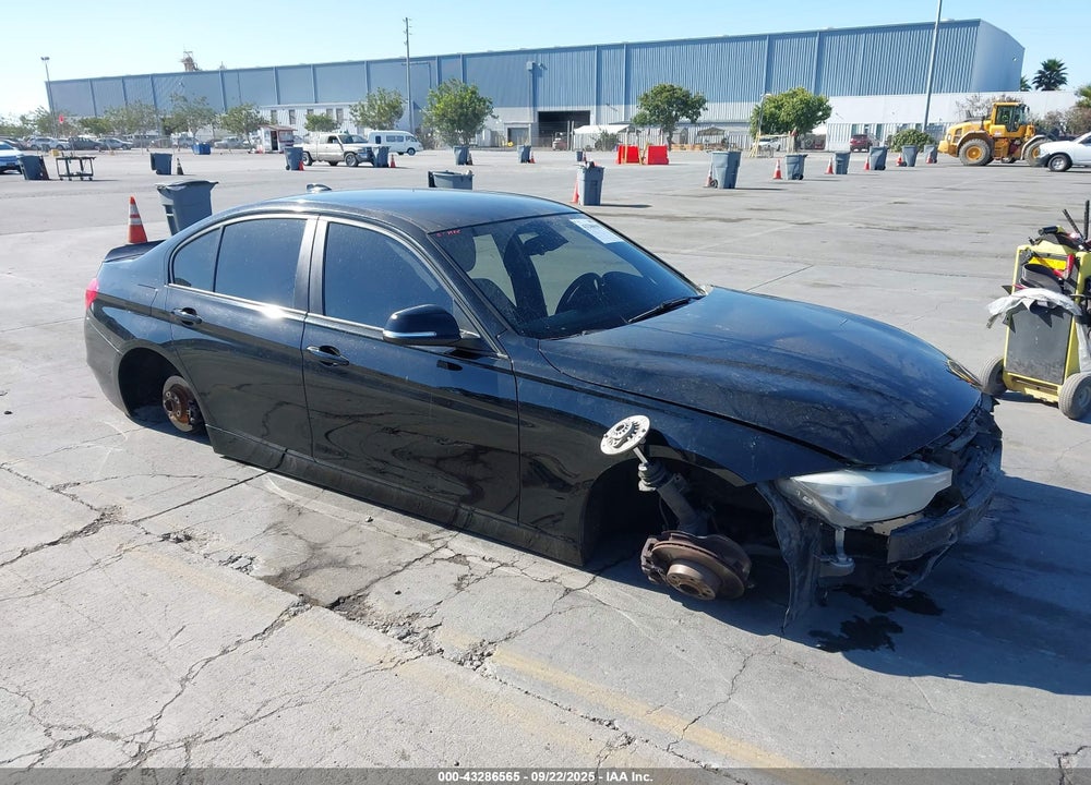 2013 BMW 328I VIN: WBA3A5C52DF352186