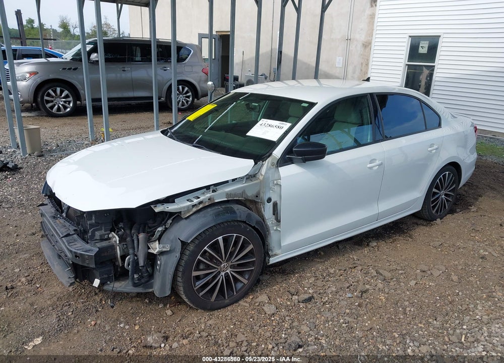 2015 VOLKSWAGEN JETTA 1.8T SPORT VIN: 3VWD17AJ7FM427595