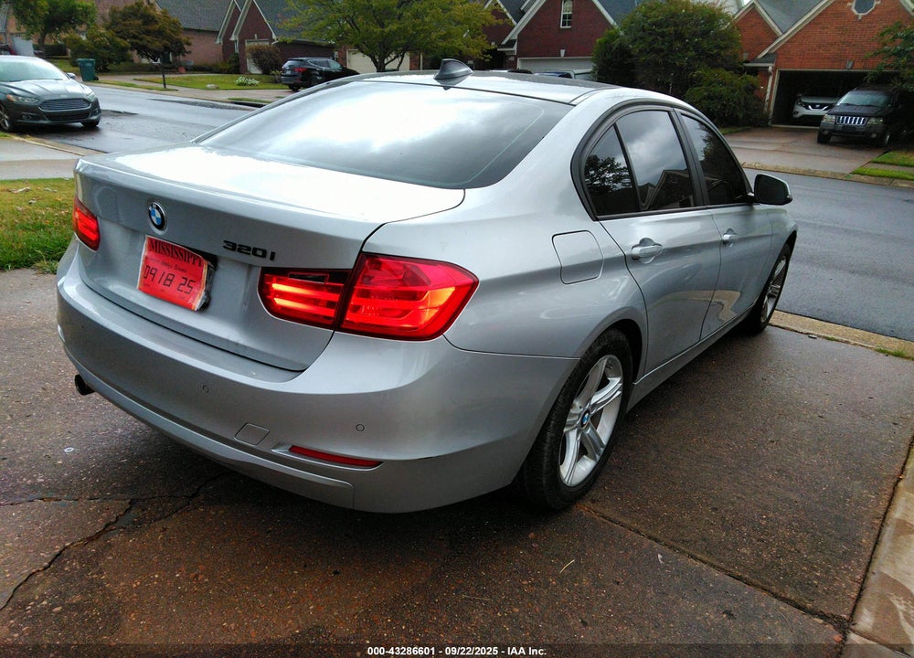 2014 BMW 320 I VIN: WBA3B1C59EK135538