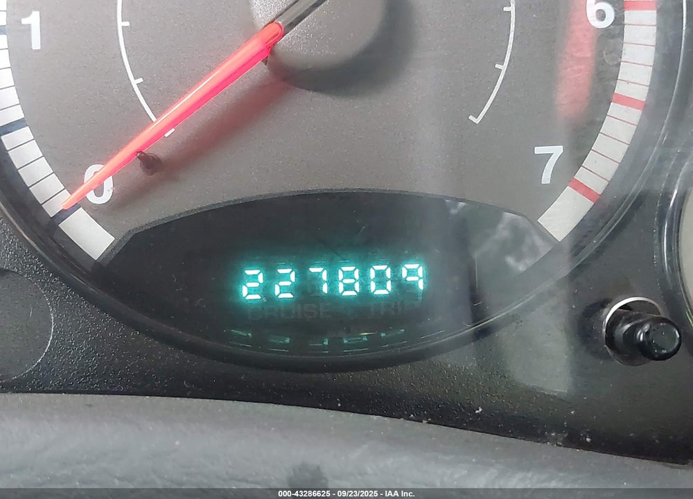 2005 JEEP LIBERTY SPORT VIN: 1J4GL48K25W602464