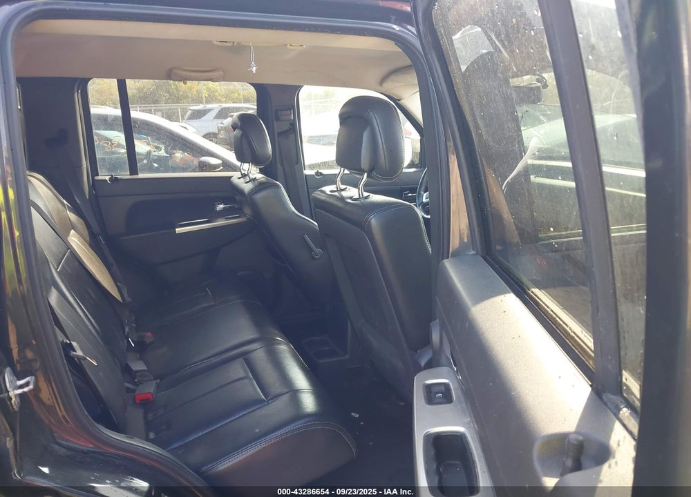2010 JEEP LIBERTY VIN: 1J4PN5GK5AW153129