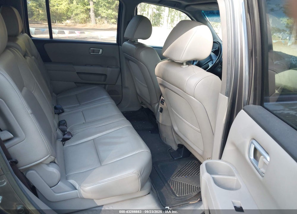 2013 HONDA PILOT VIN: 5FNYF4H57DB010542