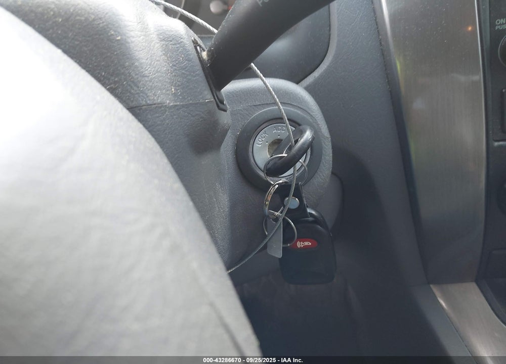 2005 HYUNDAI TUCSON GLS/LX VIN: KM8JN12D75U135354