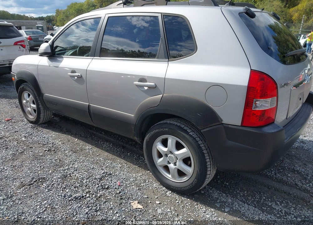 2005 HYUNDAI TUCSON GLS/LX VIN: KM8JN12D75U135354