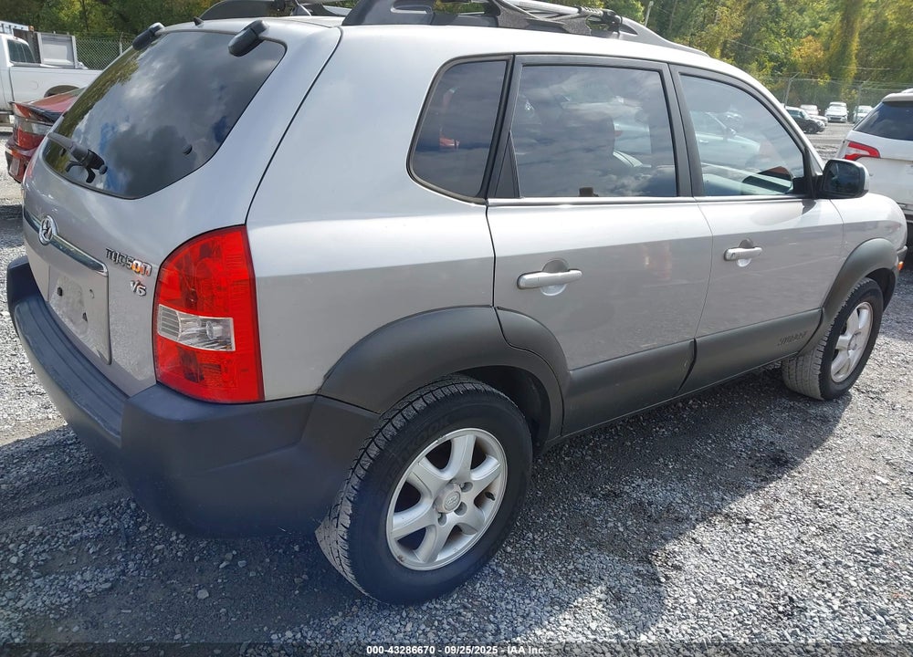 2005 HYUNDAI TUCSON GLS/LX VIN: KM8JN12D75U135354