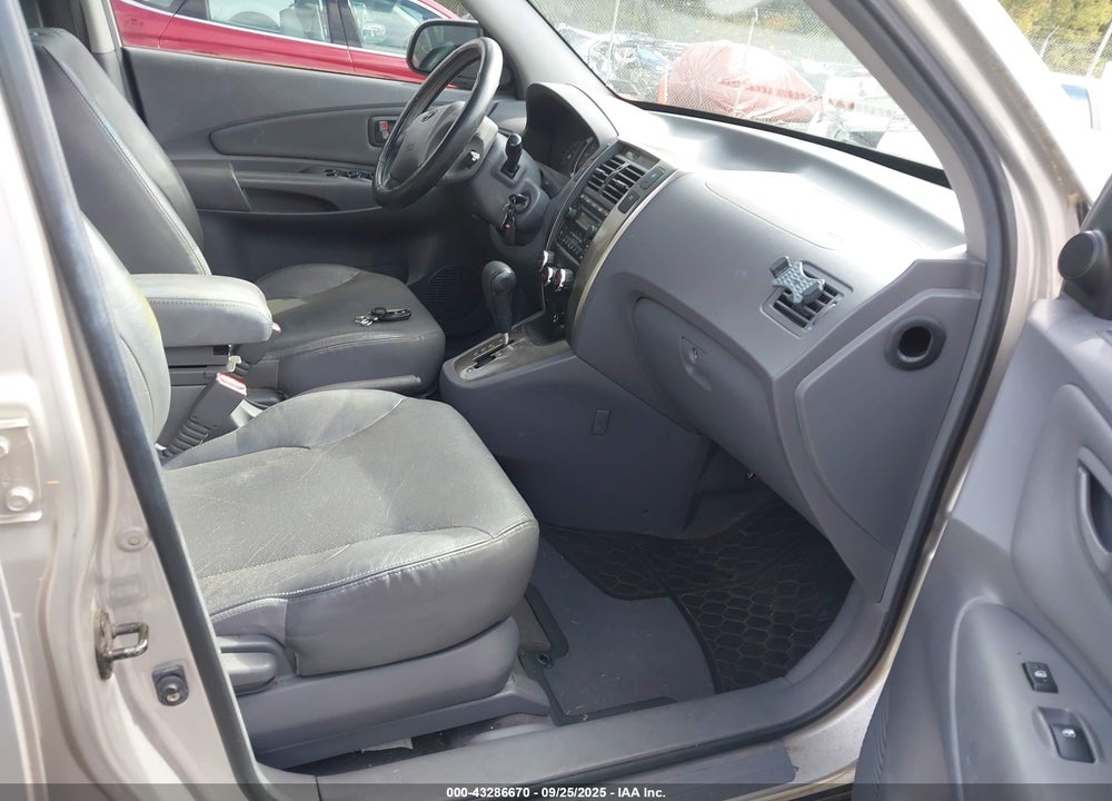 2005 HYUNDAI TUCSON GLS/LX VIN: KM8JN12D75U135354