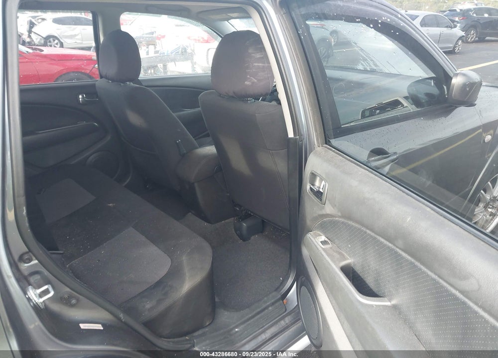 2006 MITSUBISHI OUTLANDER SE VIN: JA4LX41F06U013927