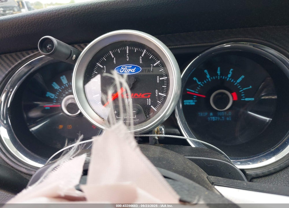 2013 FORD MUSTANG GT VIN: 1ZVBP8FF4D5215661