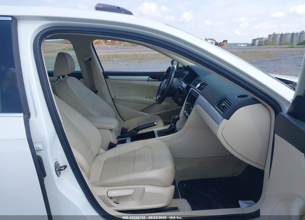 2012 VOLKSWAGEN PASSAT VIN: 1VWBN7A3XCC080113