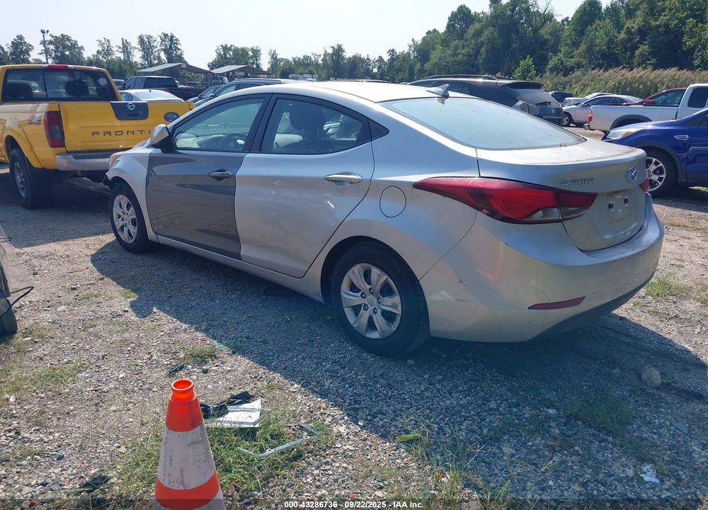 2016 HYUNDAI ELANTRA SE VIN: 5NPDH4AE8GH739156
