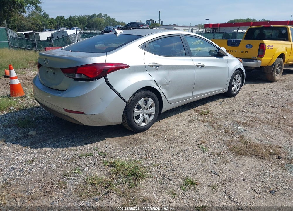 2016 HYUNDAI ELANTRA SE VIN: 5NPDH4AE8GH739156
