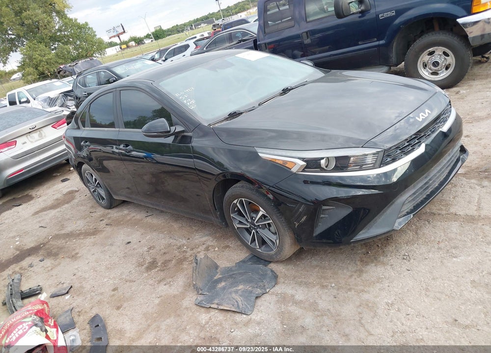 2022 KIA FORTE LXS VIN: 3KPF24AD8NE424781