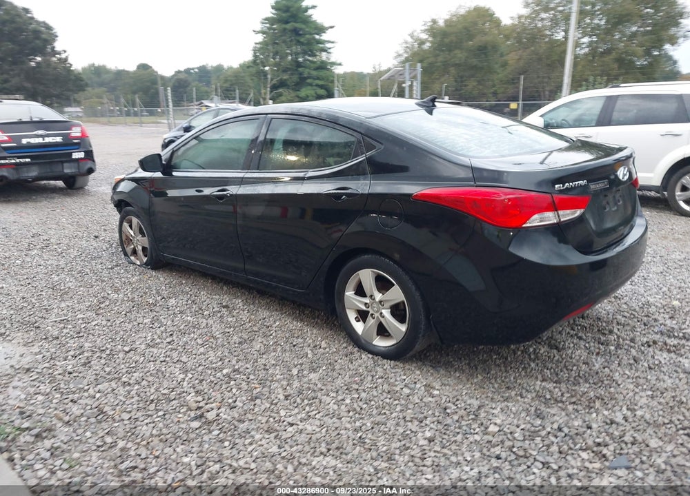 2013 HYUNDAI ELANTRA VIN: 5NPDH4AE8DH232995