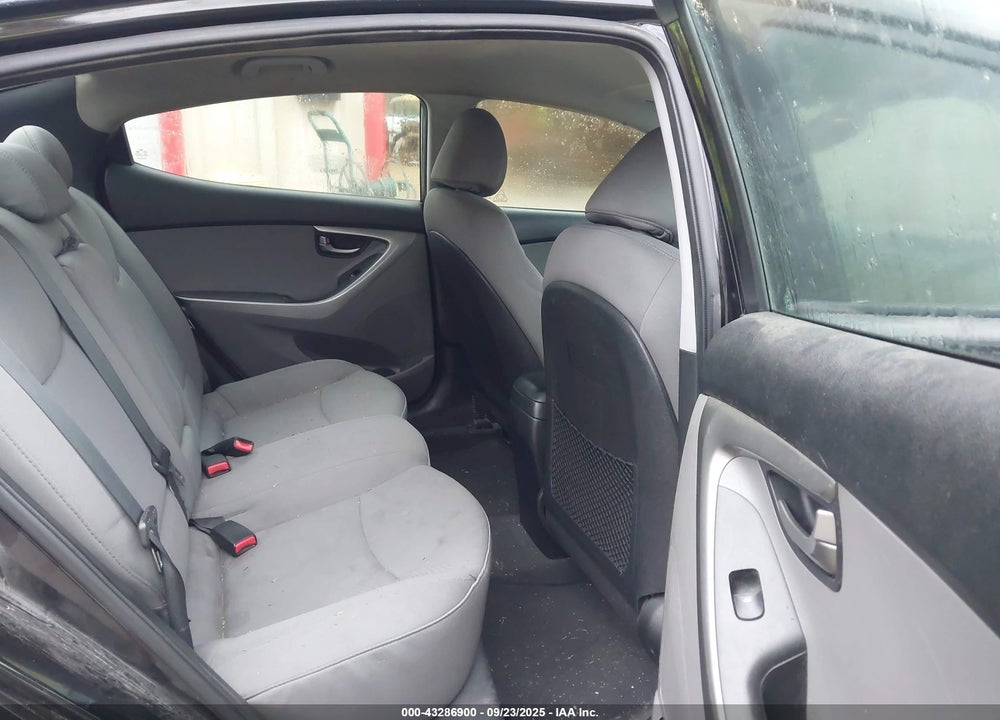 2013 HYUNDAI ELANTRA VIN: 5NPDH4AE8DH232995