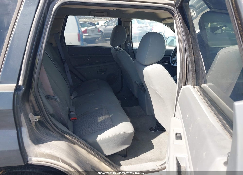 2005 JEEP GRAND CHEROKEE LAREDO VIN: 1J4GR48K95C540223