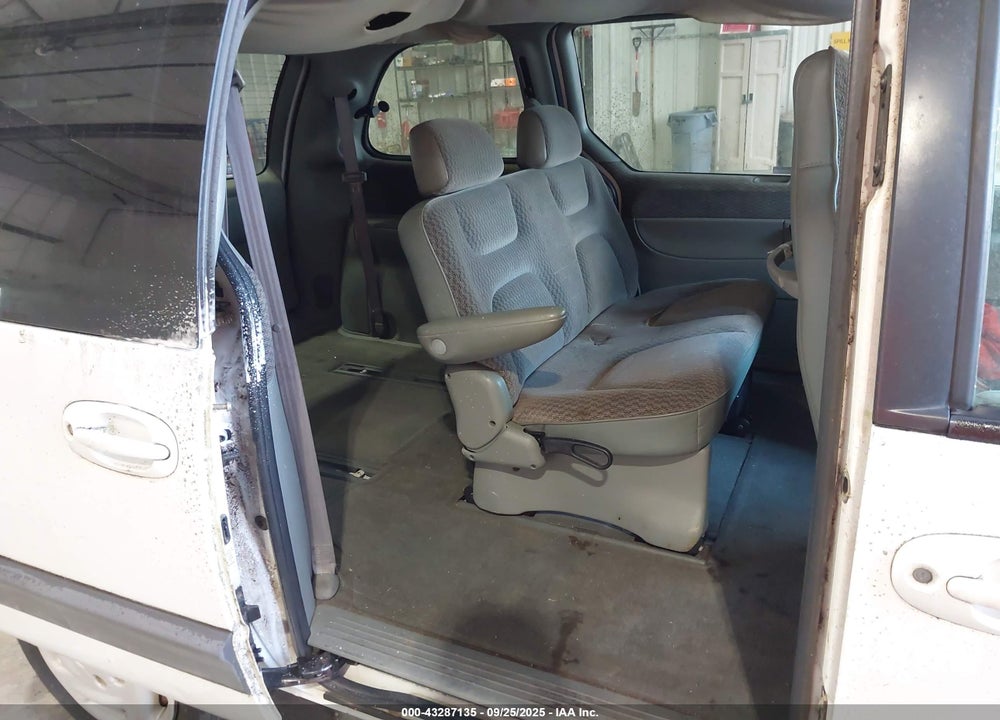1999 DODGE CARAVAN SE VIN: 1B4GP45G2XB879200