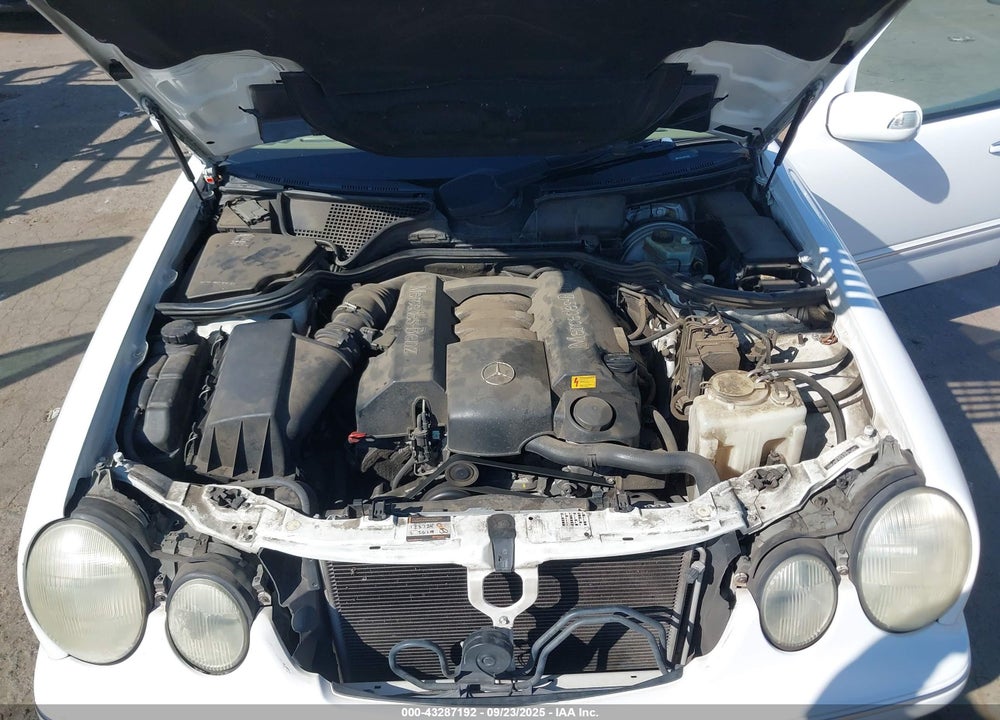 2000 MERCEDES-BENZ E 320 VIN: WDBJF65J2YB120890