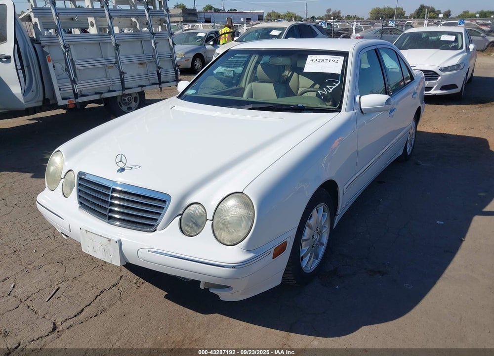 2000 MERCEDES-BENZ E 320 VIN: WDBJF65J2YB120890