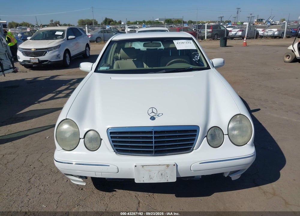 2000 MERCEDES-BENZ E 320 VIN: WDBJF65J2YB120890