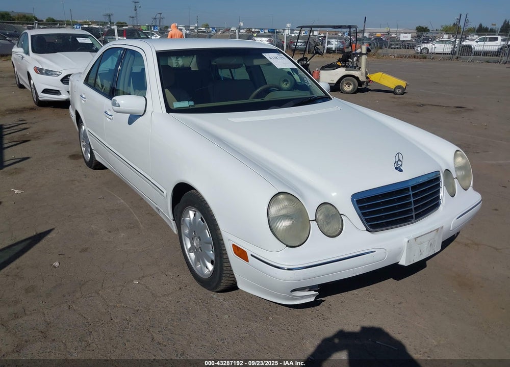 2000 MERCEDES-BENZ E 320 VIN: WDBJF65J2YB120890