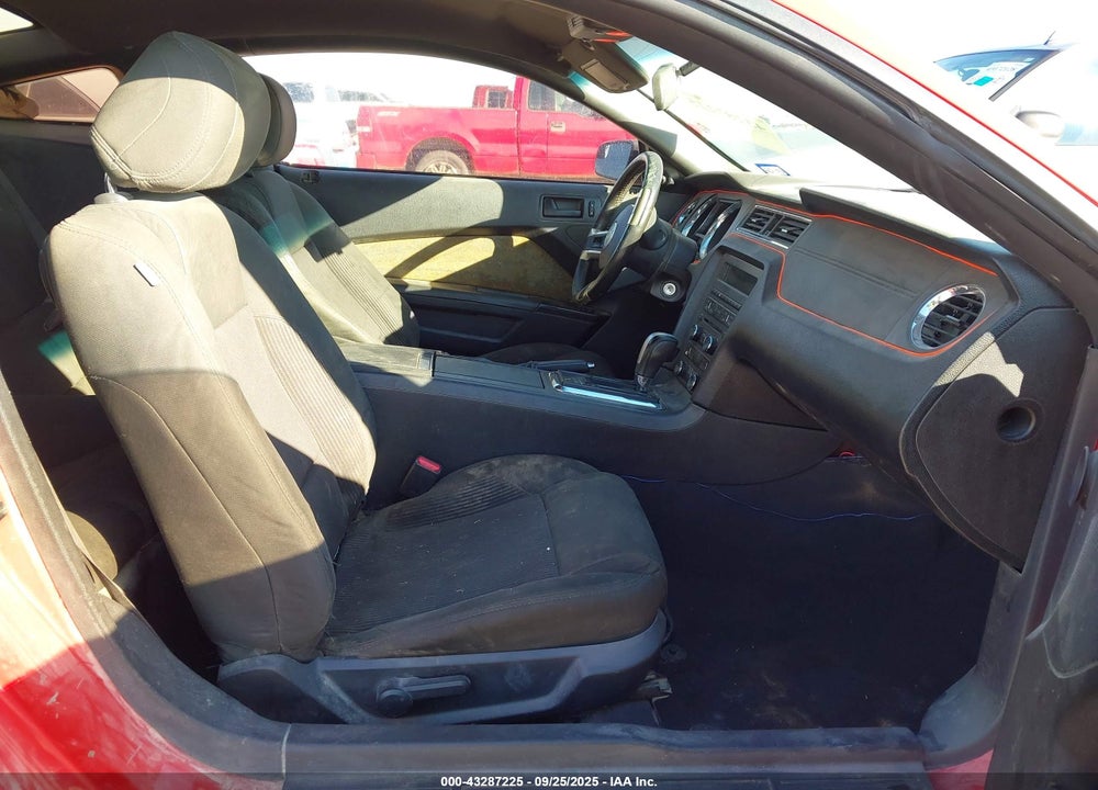 2013 FORD MUSTANG VIN: 1ZVBP8AM3D5274819