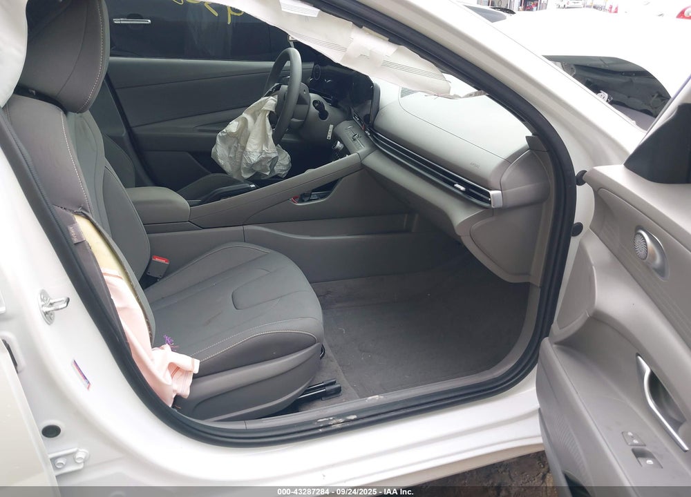 2024 HYUNDAI ELANTRA SEL VIN: KMHLM4DG3RU765964