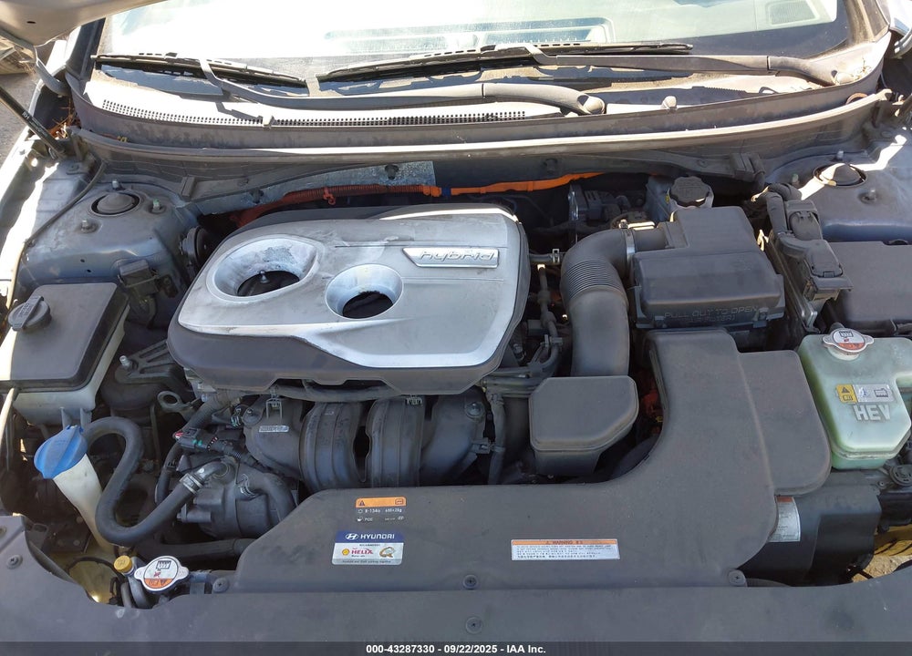 2016 HYUNDAI SONATA HYBRID SE VIN: KMHE24L1XGA012426
