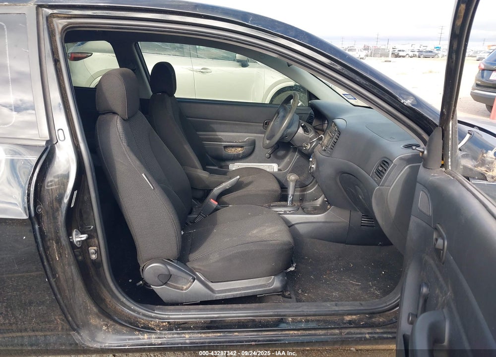 2009 HYUNDAI ACCENT GS VIN: KMHCM36C39U118100