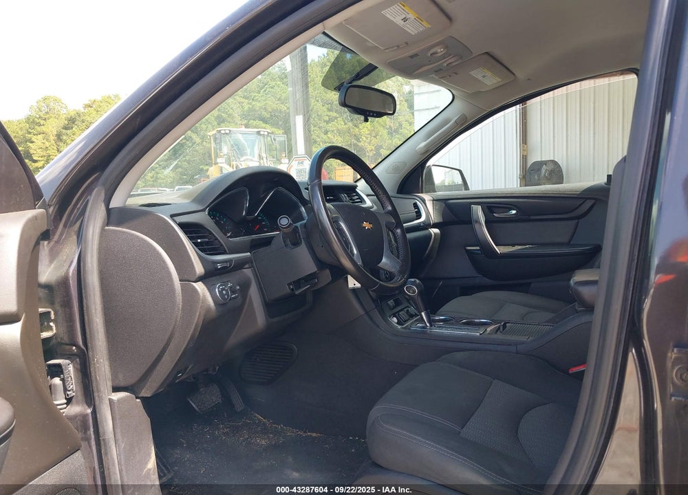 2017 CHEVROLET TRAVERSE VIN: 1GNKVGKD2HJ141961