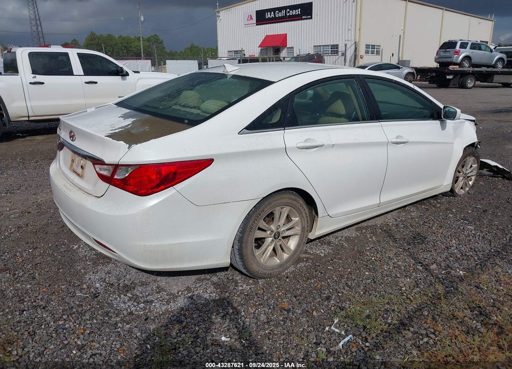 2013 HYUNDAI SONATA GLS VIN: 5NPEB4AC1DH671184