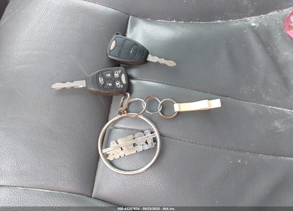 2005 DODGE GRAND CARAVAN SXT VIN: 2D4GP44L55R259623