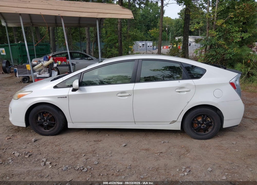 2013 TOYOTA PRIUS VIN: JTDKN3DU9D5645506