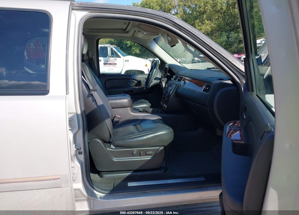 2007 CHEVROLET TAHOE LT VIN: 1GNFK130X7J120793