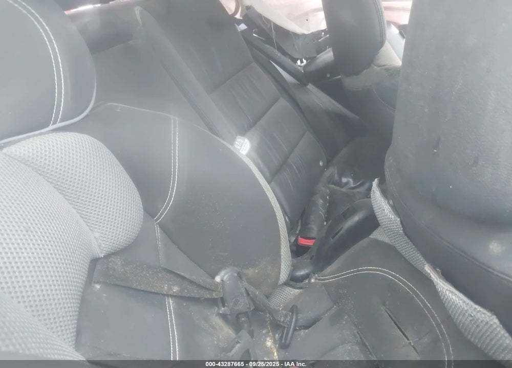 2011 HONDA ACCORD VIN: 1HGCP2F69BA136531