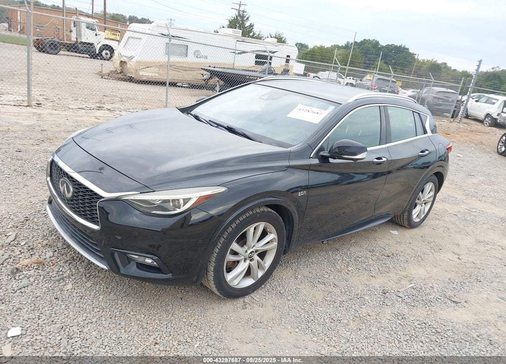 2017 INFINITI QX30 VIN: SJKCH5CPXHA033814