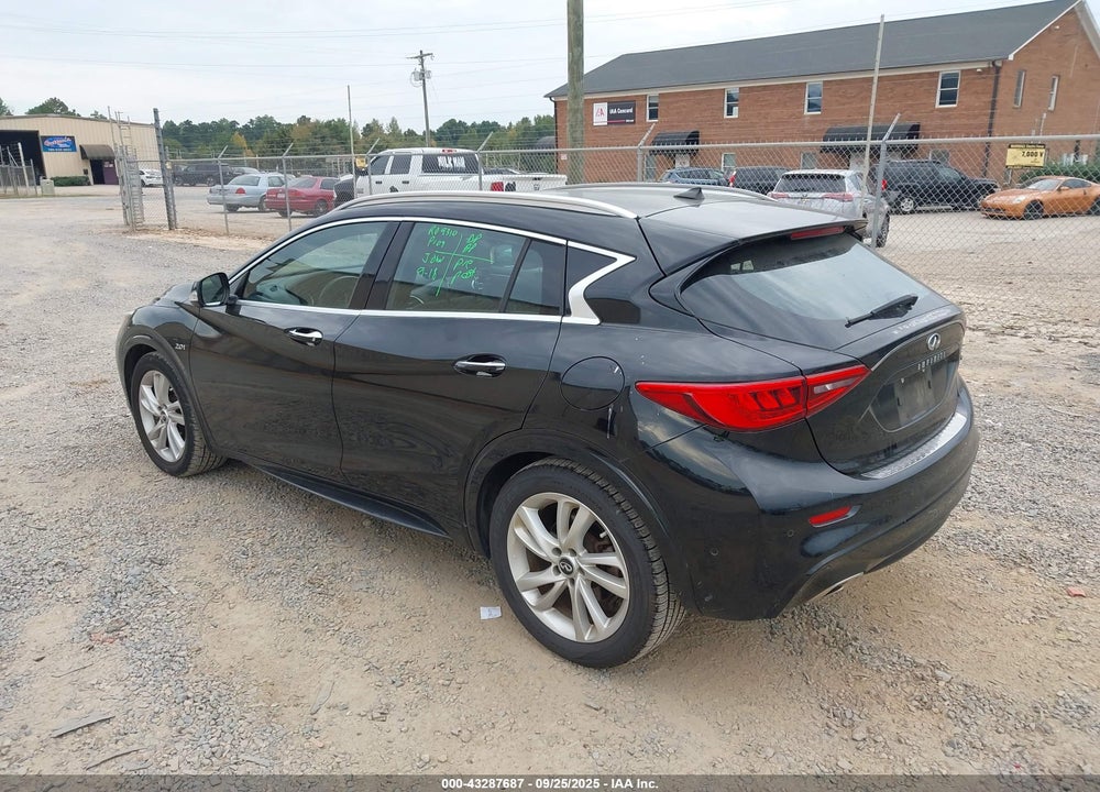 2017 INFINITI QX30 VIN: SJKCH5CPXHA033814