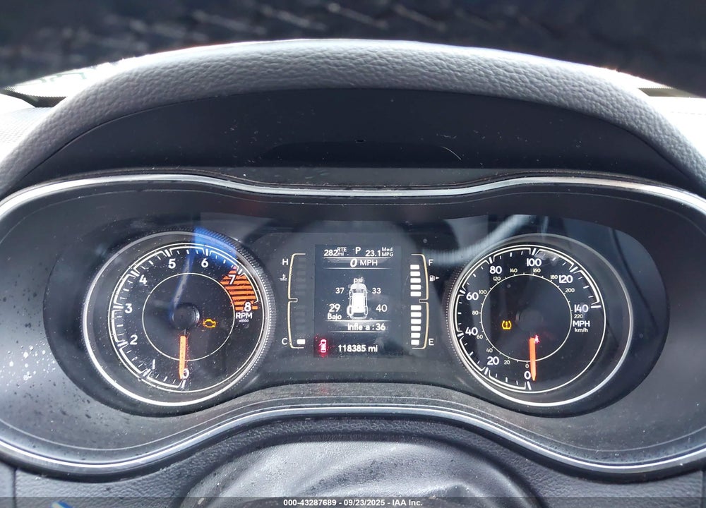 2019 JEEP CHEROKEE VIN: 1C4PJLCX5KD109426