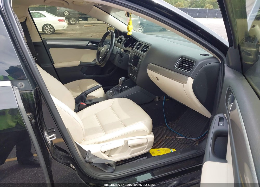 2018 VOLKSWAGEN JETTA VIN: 3VWDB7AJ5JM263592