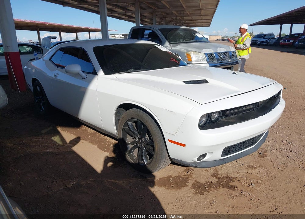 2017 DODGE CHALLENGER SXT VIN: 2C3CDZAG2HH573091
