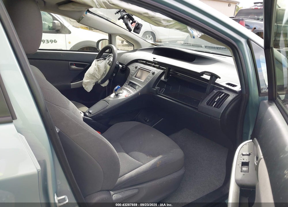 2015 TOYOTA PRIUS VIN: JTDKN3DU6F1978546