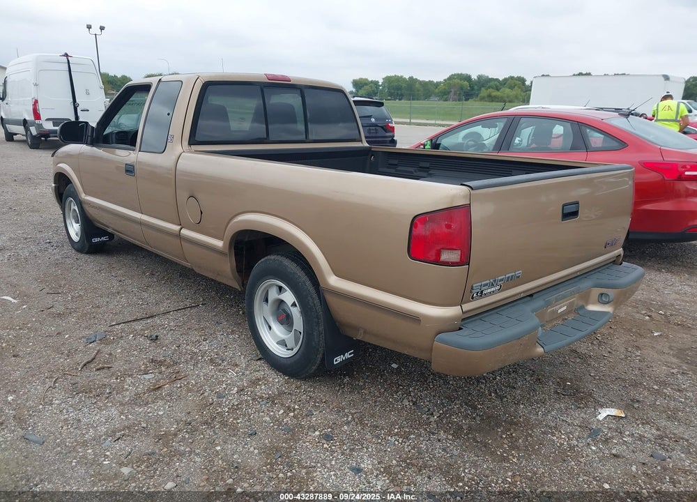 1999 GMC SONOMA SLS VIN: 1GTCS1946X8512036