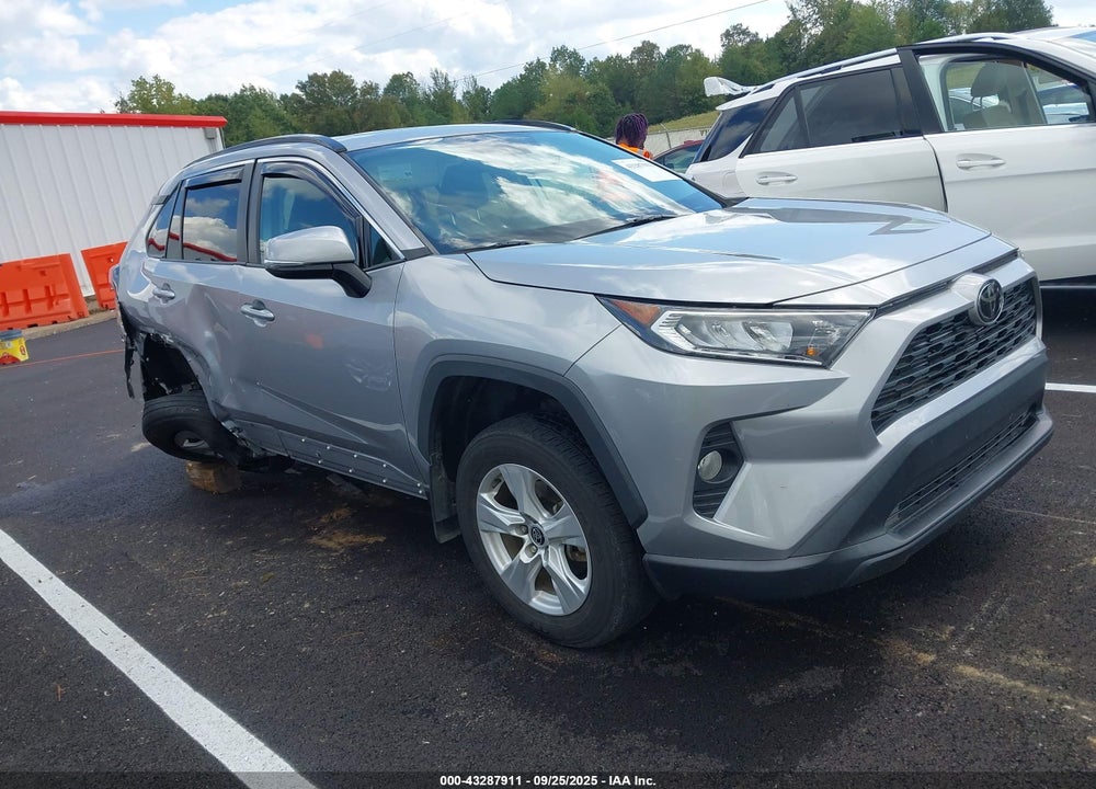 2021 TOYOTA RAV4 XLE VIN: 2T3W1RFV3MC118108