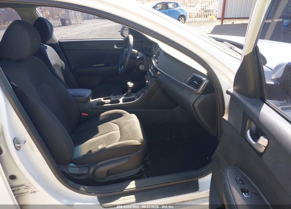 2016 KIA OPTIMA LX VIN: 5XXGT4L3XGG025600